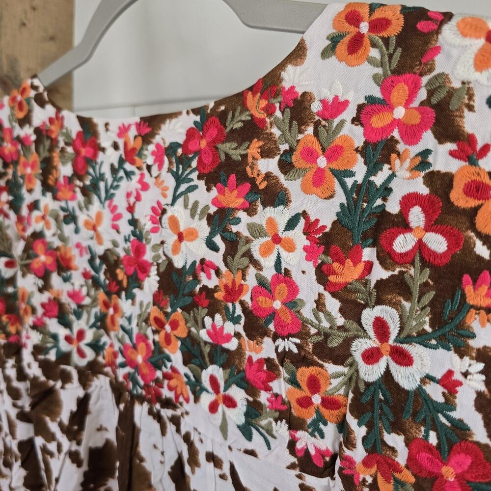 Savanna Jane White and Brown Floral Embroidered Peasant Blouse - Picture 12 of 12